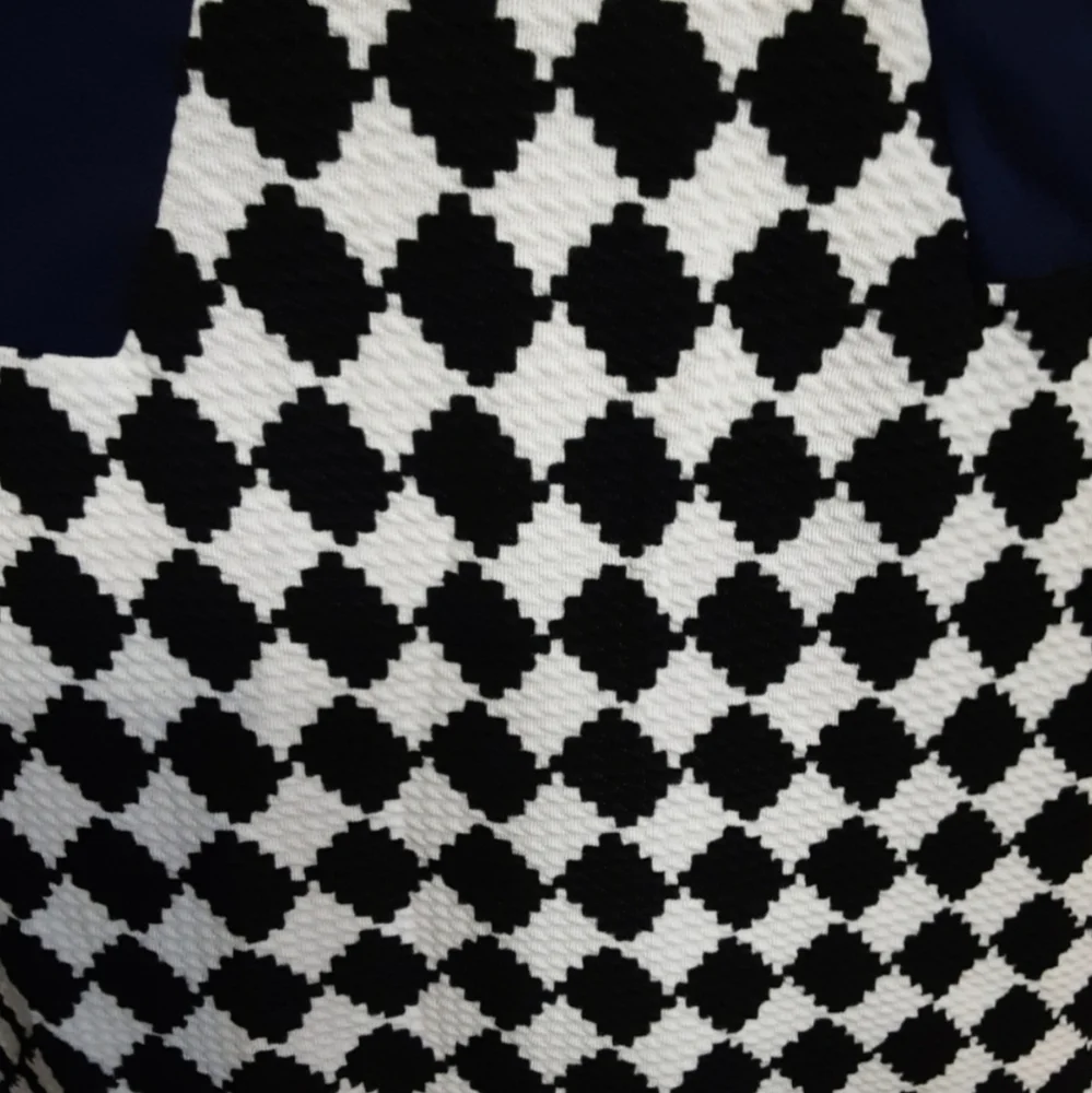 Houndstooth Formal Dress With Jacket - Picture 7 of 15